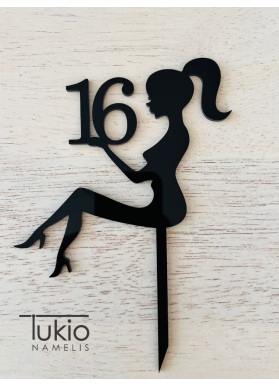 Smeigtukas "Sėdinti mergina...